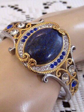 Lovely blue faux Lapis silvertone Bracelet w/ rhinestone accents